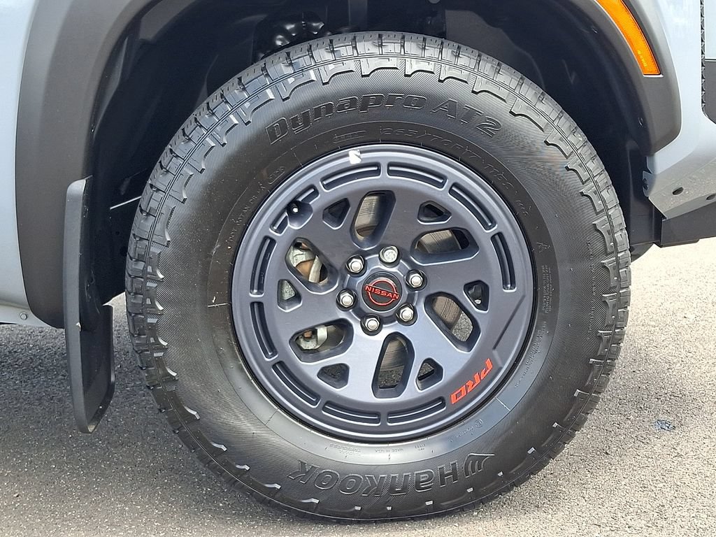 Certified 2025 Nissan Frontier PRO-4X w/ Pro Premium Package AWD/4WD image 8