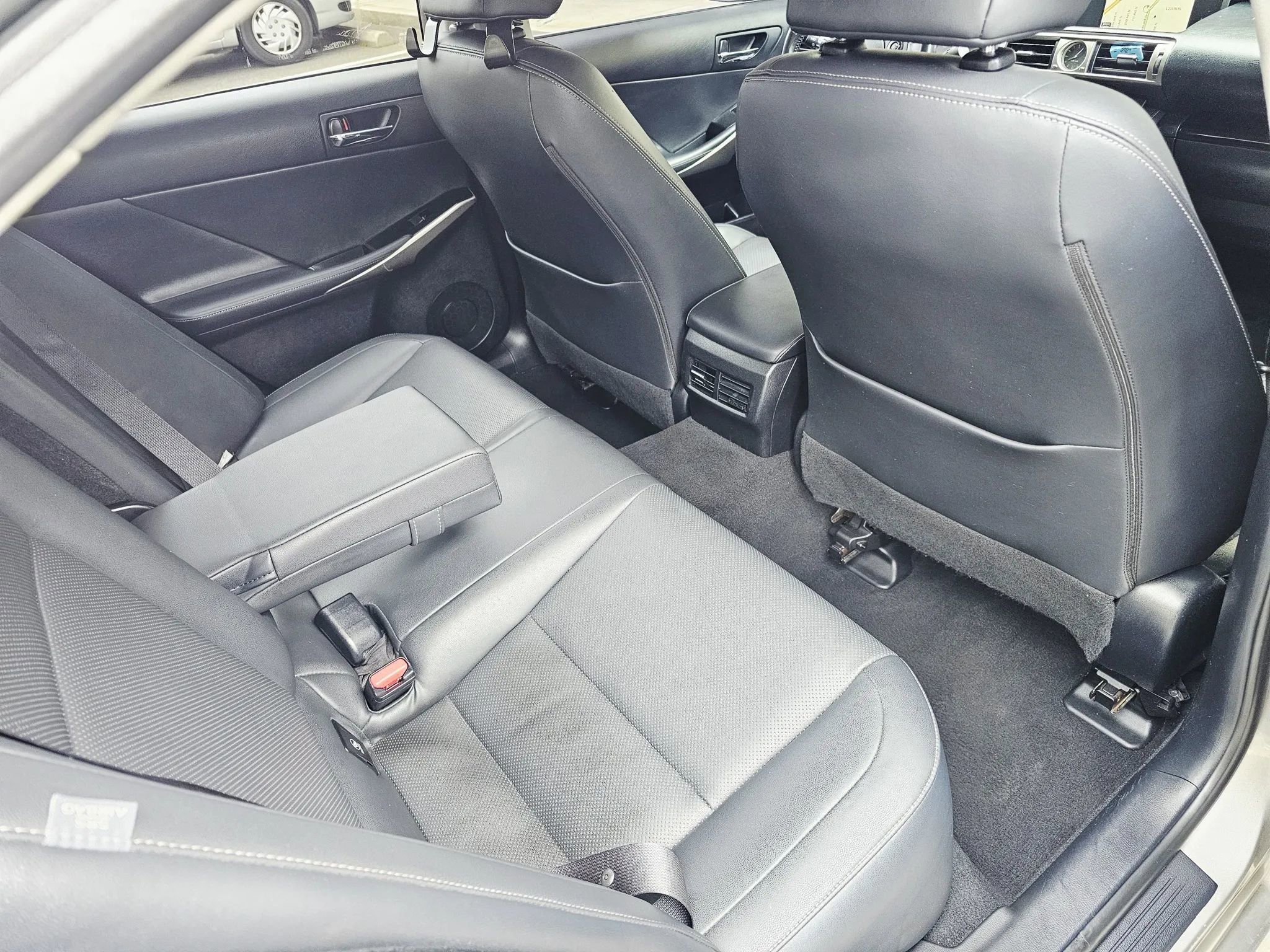 Used 2015 Lexus IS 250 AWD w/ Navigation System Package image 12