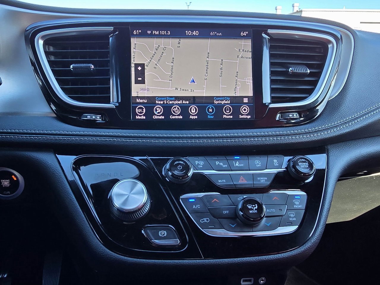 Used 2020 Chrysler Pacifica Limited w/ Quick Order Package 27H Red S image 18