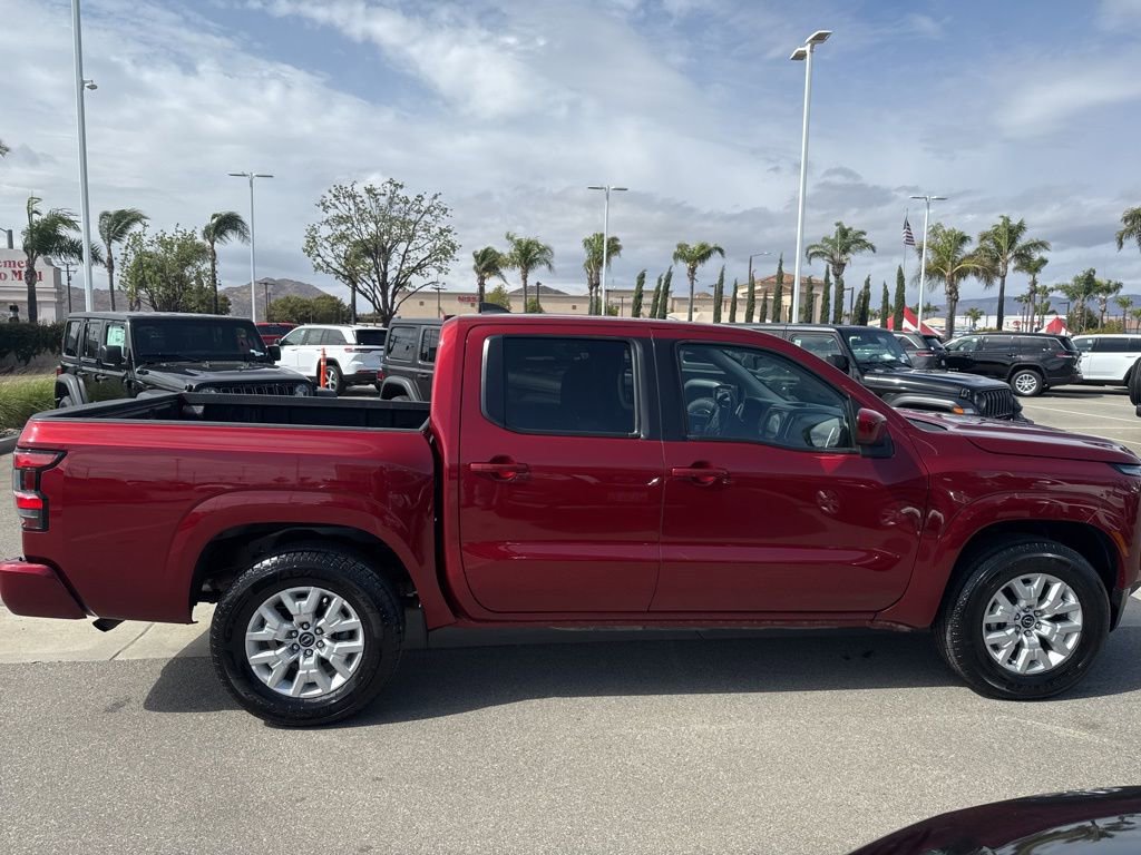 Used 2023 Nissan Frontier SV RWD image 9