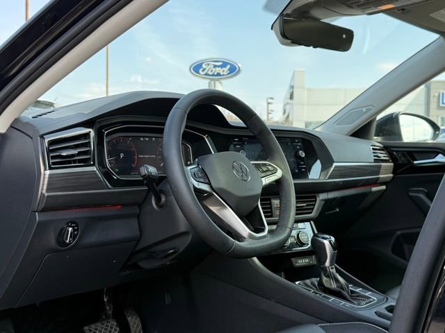Used 2024 Volkswagen Jetta SEL image 12