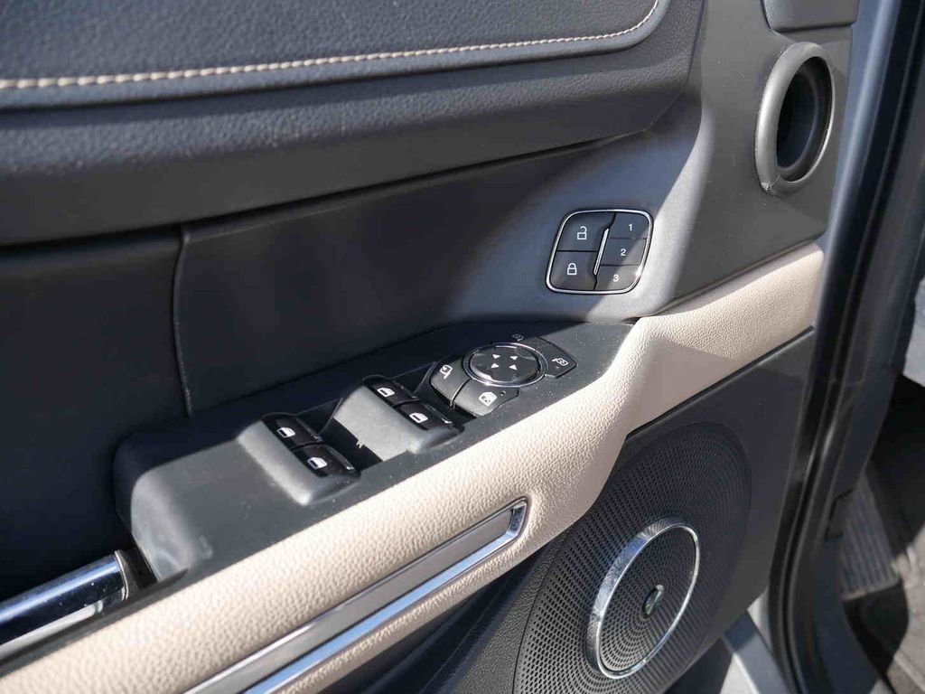 Used 2023 Ford Expedition Max Limited image 27