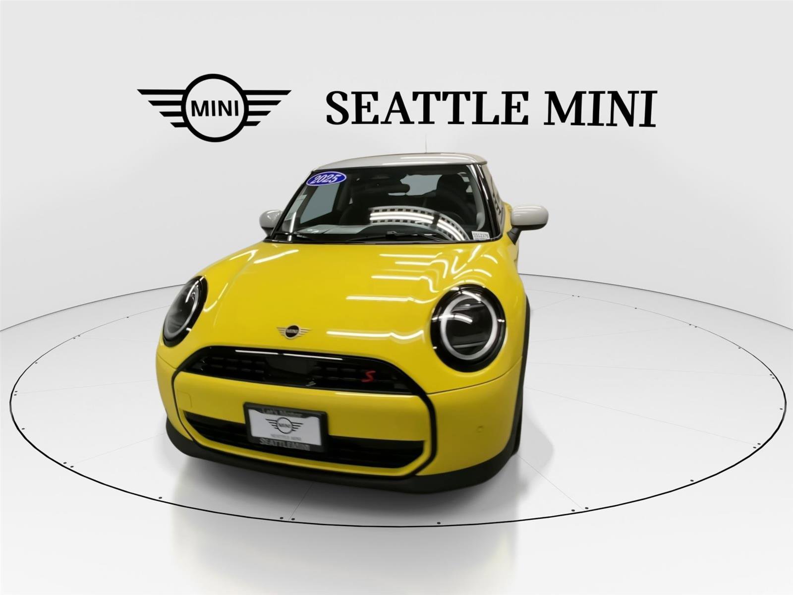 Certified 2025 MINI Cooper S image 4