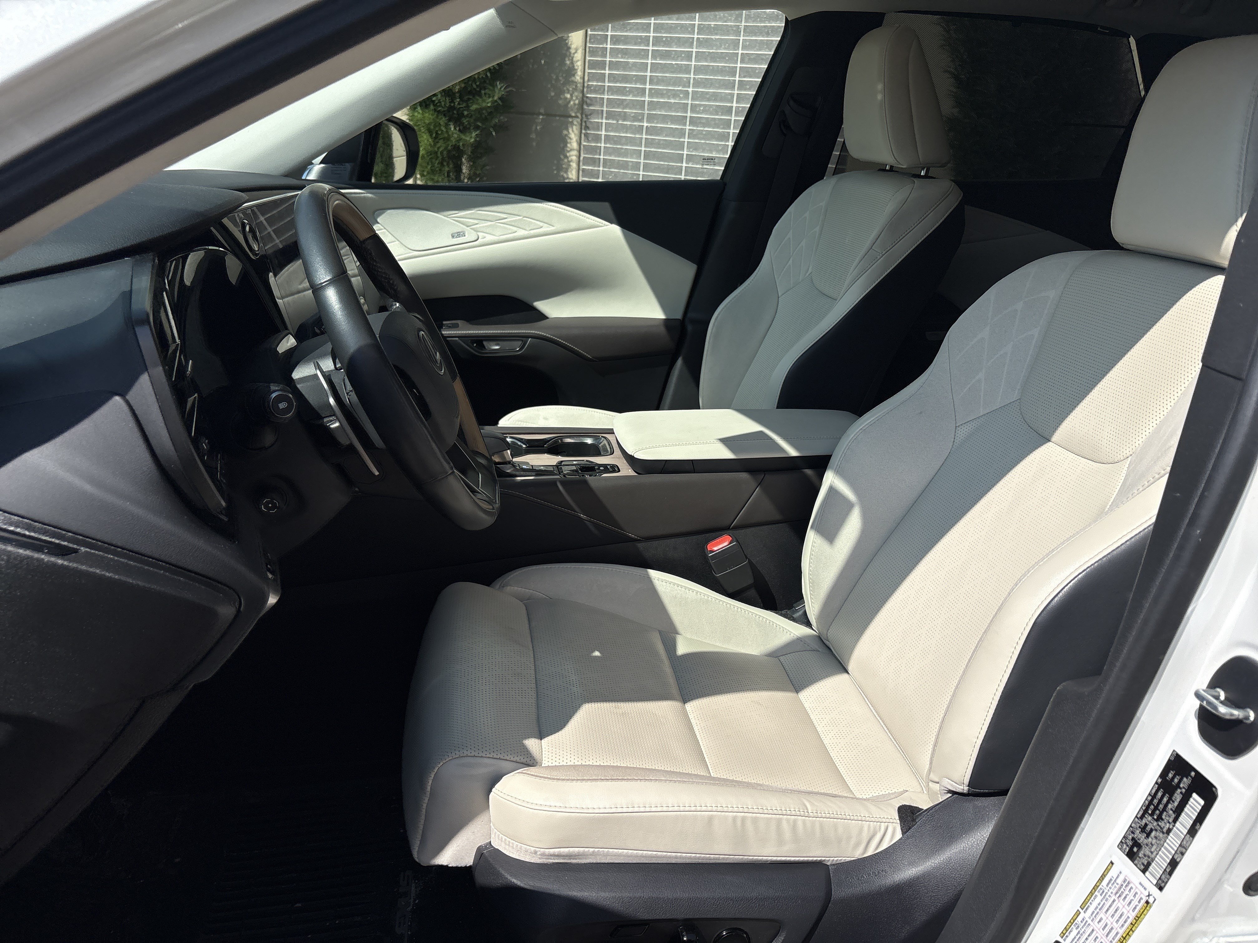 Used 2025 Lexus RX 350 w/ Convenience Package AWD/4WD image 16