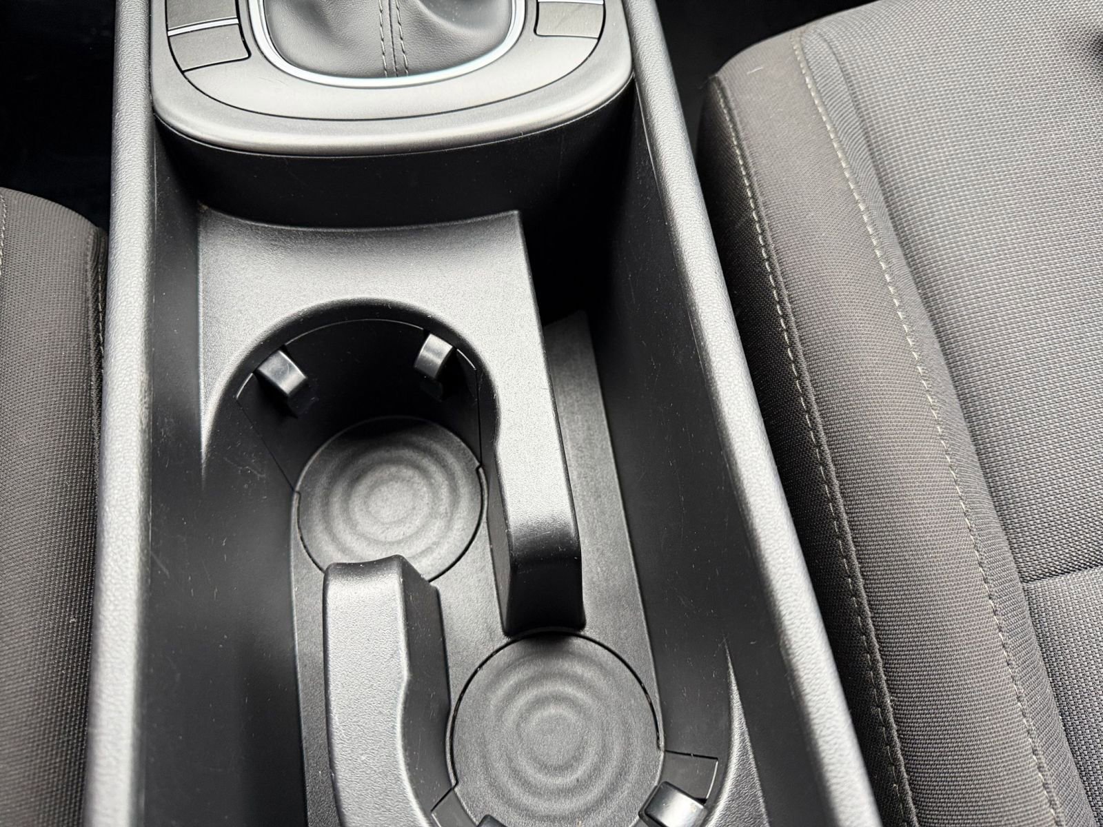 Used 2025 Hyundai Kona SEL image 41