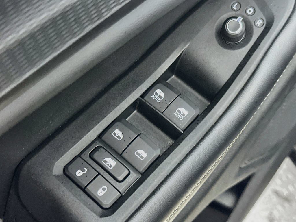 Used 2023 Jeep Grand Cherokee Altitude AWD/4WD image 22
