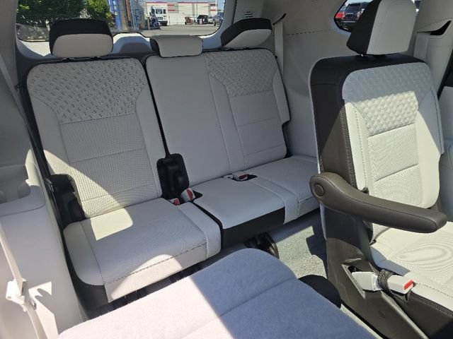 Used 2024 GMC Acadia Denali AWD/4WD image 33