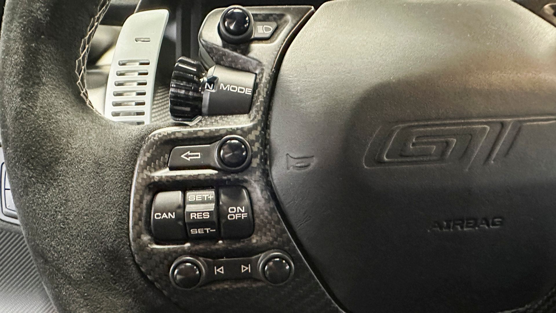 Used 2020 Ford GT Carbon Series RWD image 43