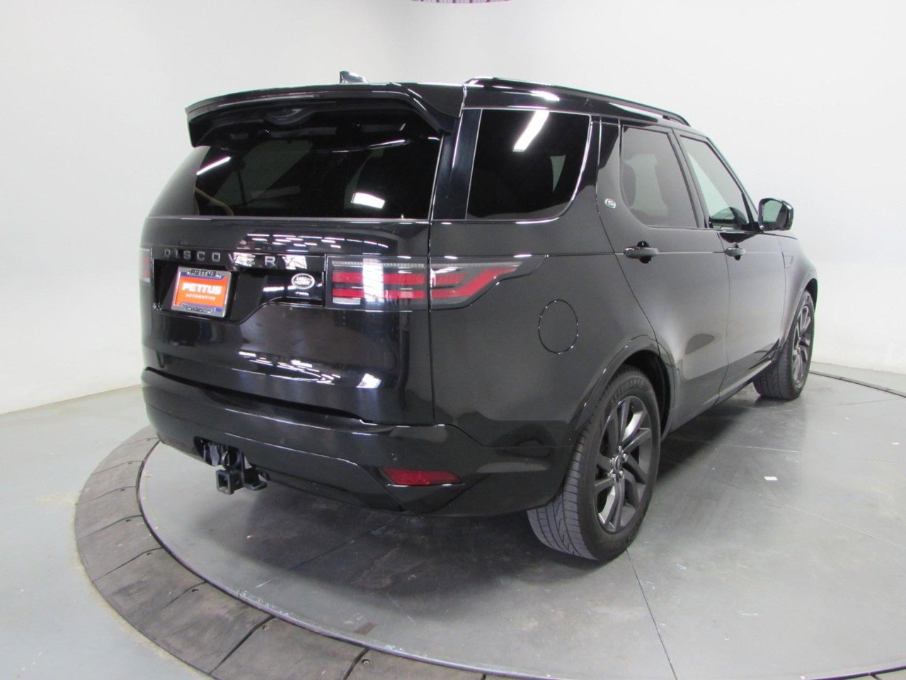 Used 2022 Land Rover Discovery S R-Dynamic image 7