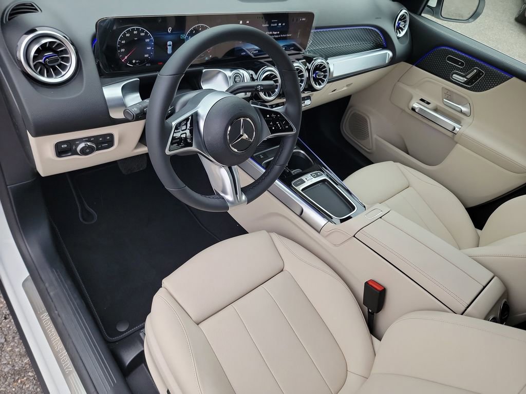 New 2025 Mercedes-Benz GLB 250 4MATIC image 9