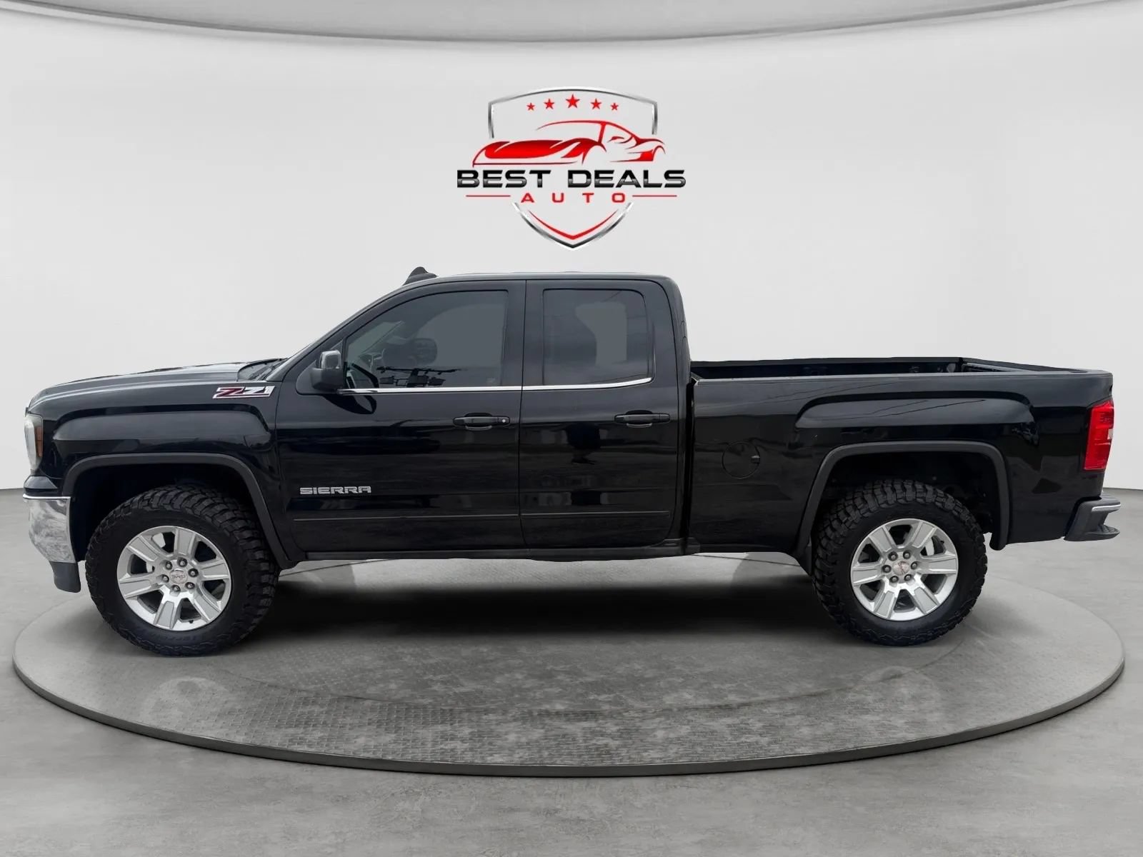 Used 2016 GMC Sierra 1500 SLE w/ SLE Value Package AWD/4WD image 2