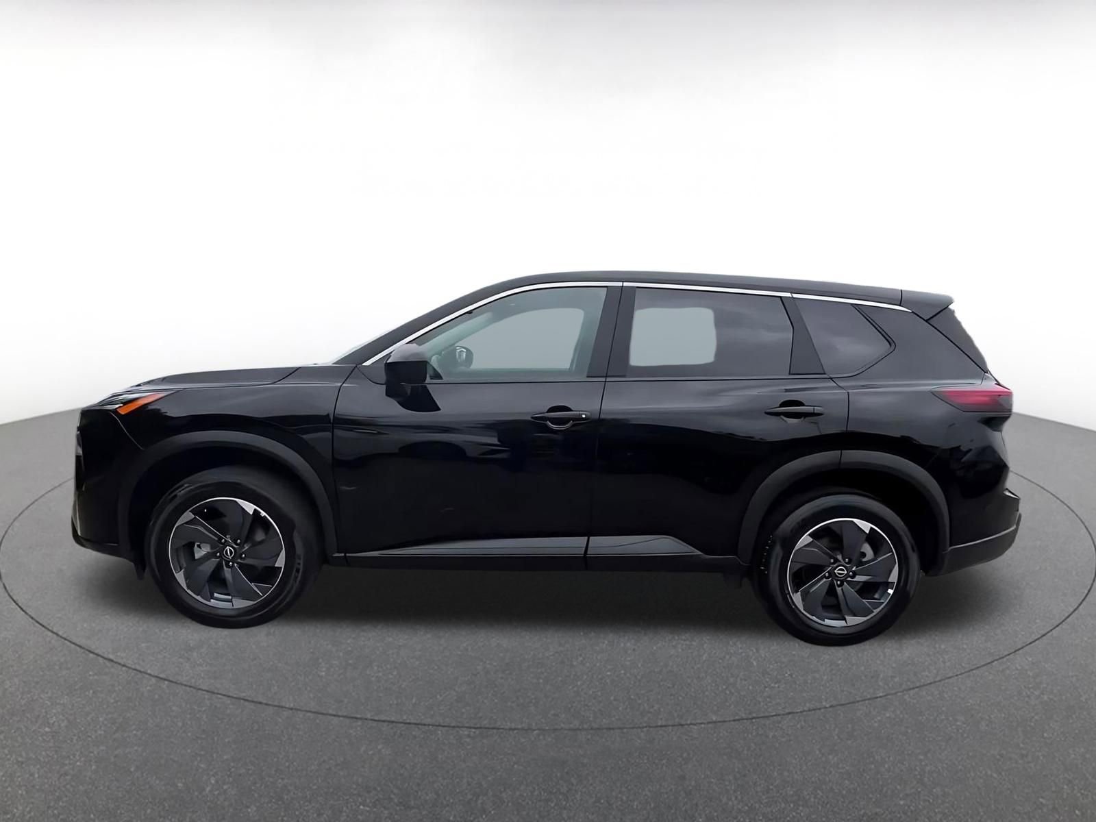 Used 2025 Nissan Rogue SV FWD image 9