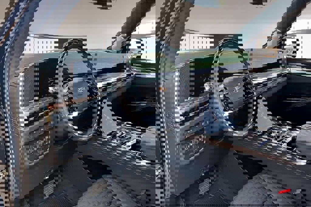 New 2026 Cadillac Escalade Platinum Sport image 6