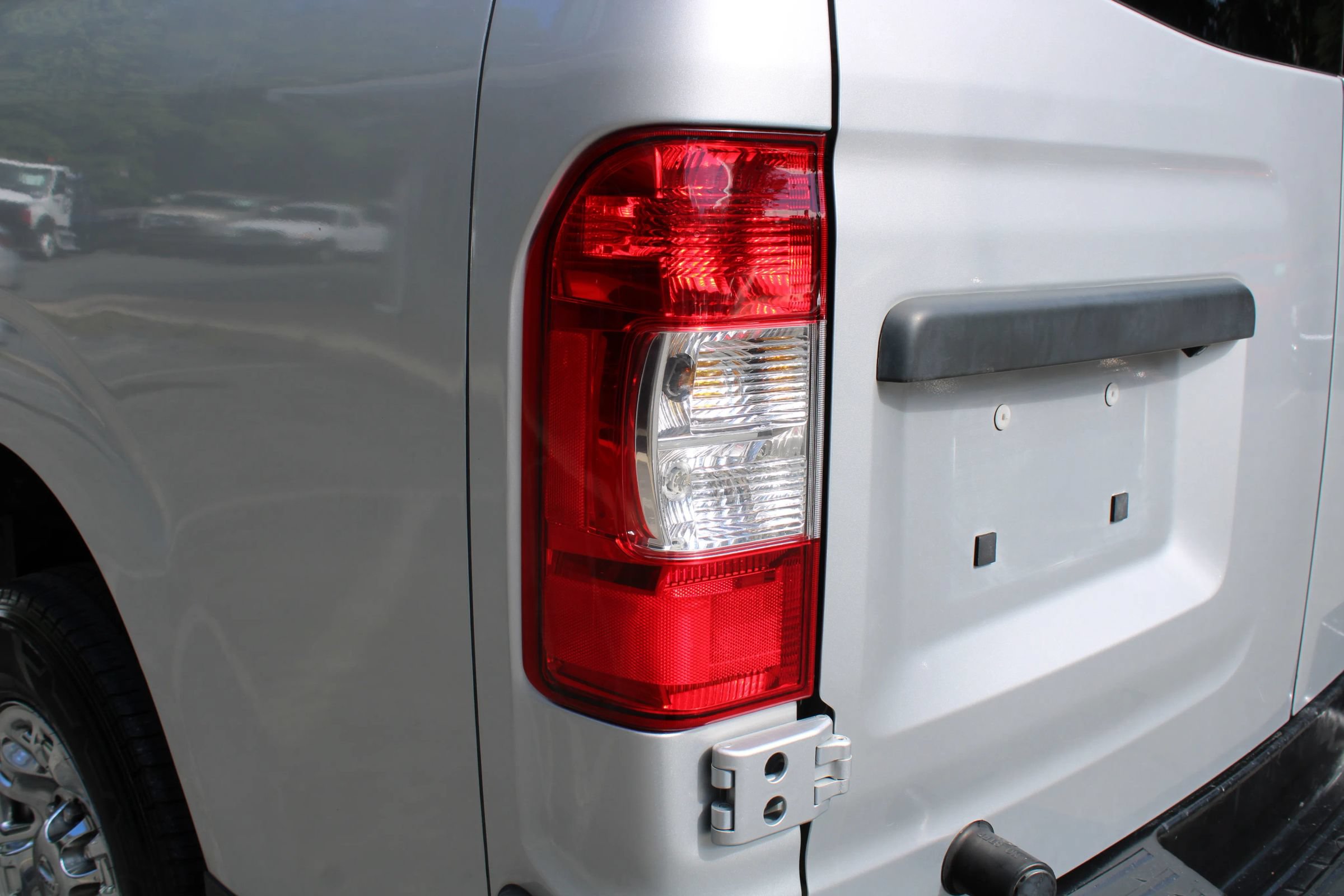 Used 2020 Nissan NV 3500 SL RWD image 27