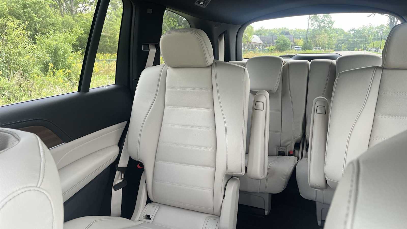 New 2026 Mercedes-Benz GLS 580 4MATIC image 34
