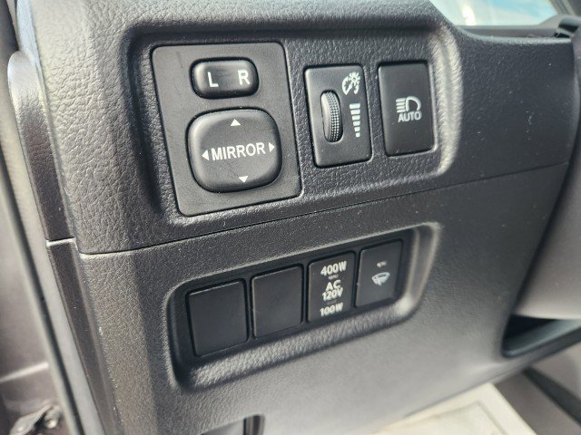 Used 2022 Toyota 4Runner TRD Off-Road image 32