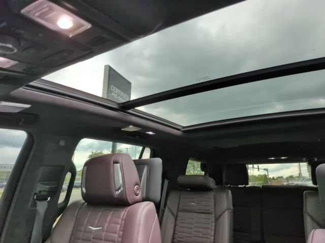 Used 2024 Cadillac Escalade Sport Platinum w/ LPO, ONYX Package AWD/4WD image 21