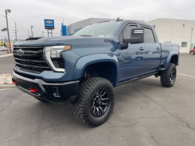Used 2025 Chevrolet Silverado 2500 LTZ w/ Trail Boss Package AWD/4WD image 5