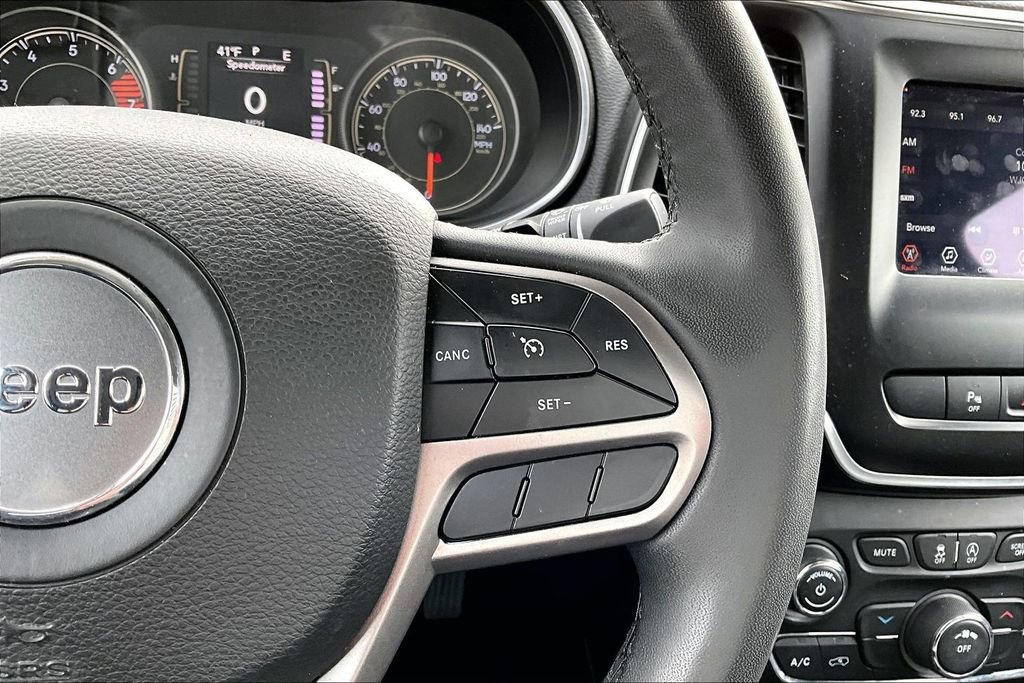 Used 2021 Jeep Cherokee Latitude Plus image 13