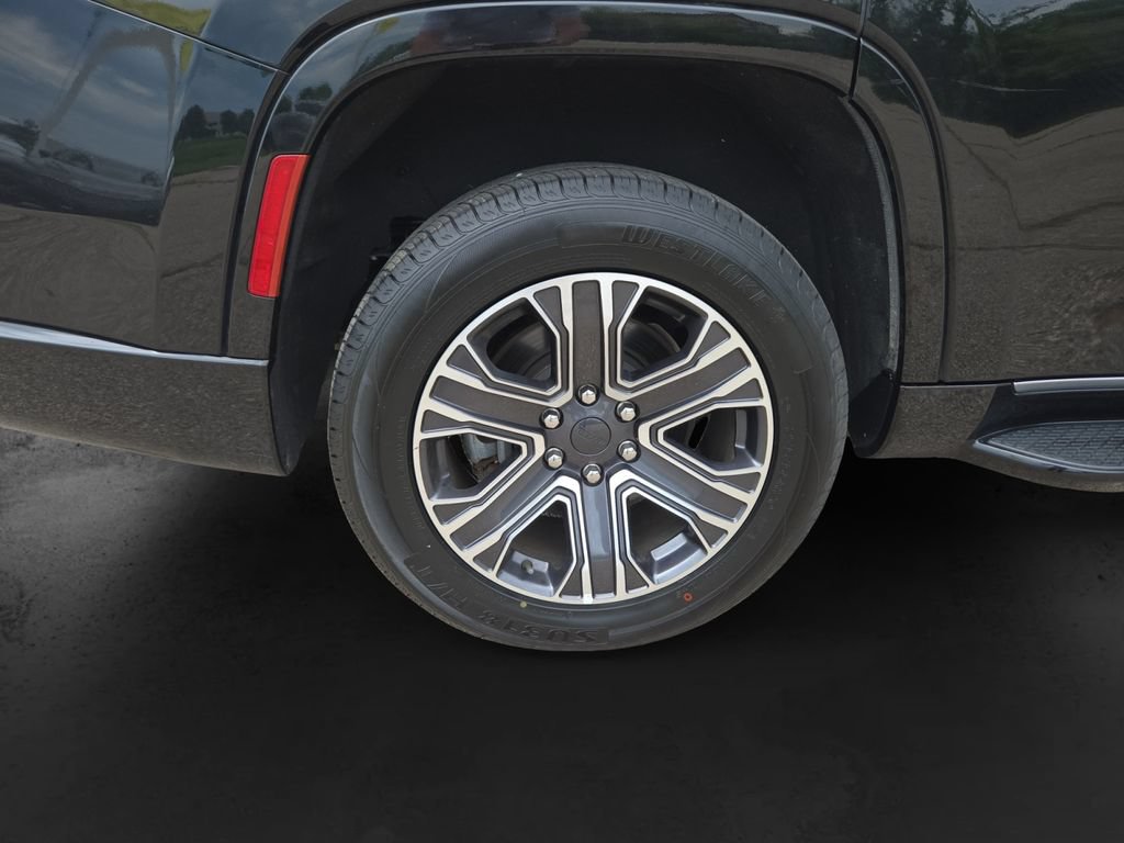Used 2024 Jeep Wagoneer Series II AWD/4WD image 13