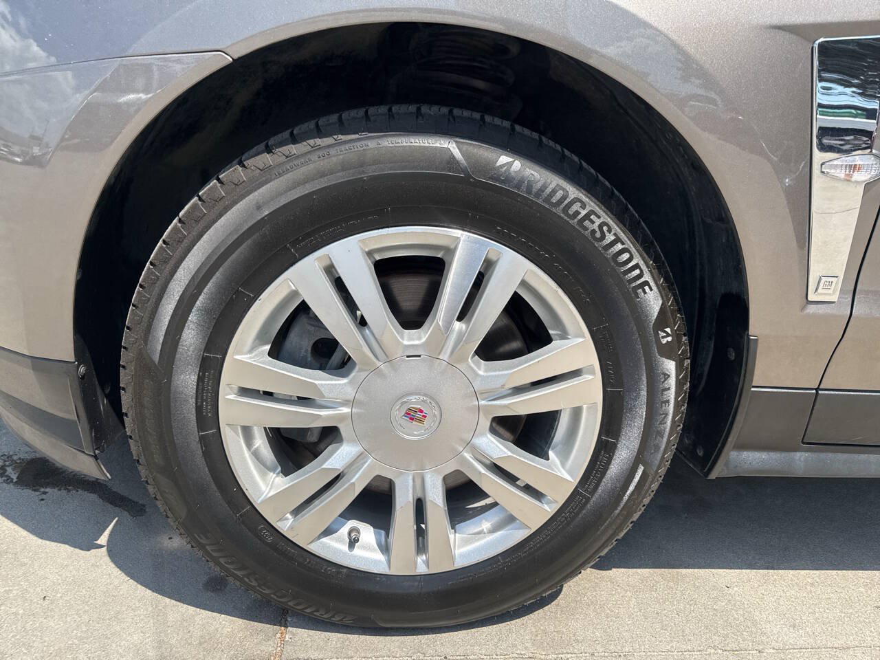 Used 2011 Cadillac SRX Luxury AWD/4WD image 28