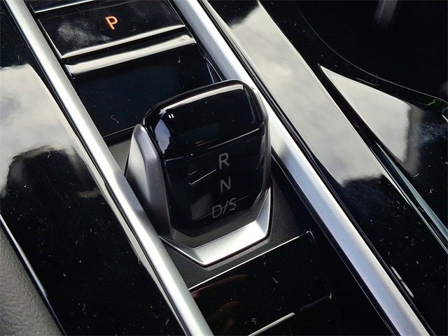 New 2026 Volkswagen Atlas Cross Sport SEL Premium R-Line image 11