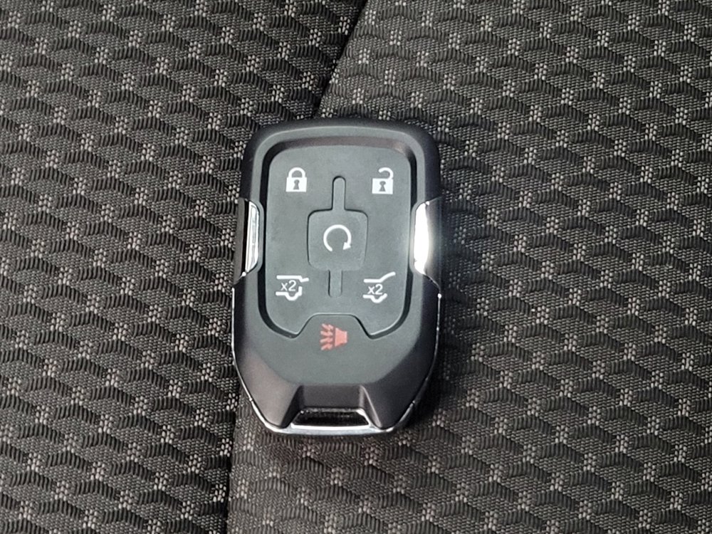 Used 2024 GMC Terrain SLE w/ Driver Convenience Package FWD image 32