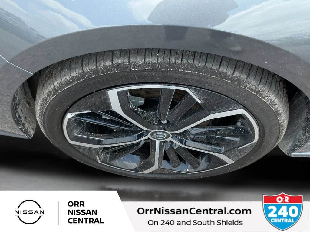 Used 2025 Nissan Altima 2.5 SR FWD image 9