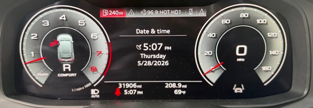 Used 2023 Audi Q8 Premium w/ Convenience Package AWD/4WD image 16