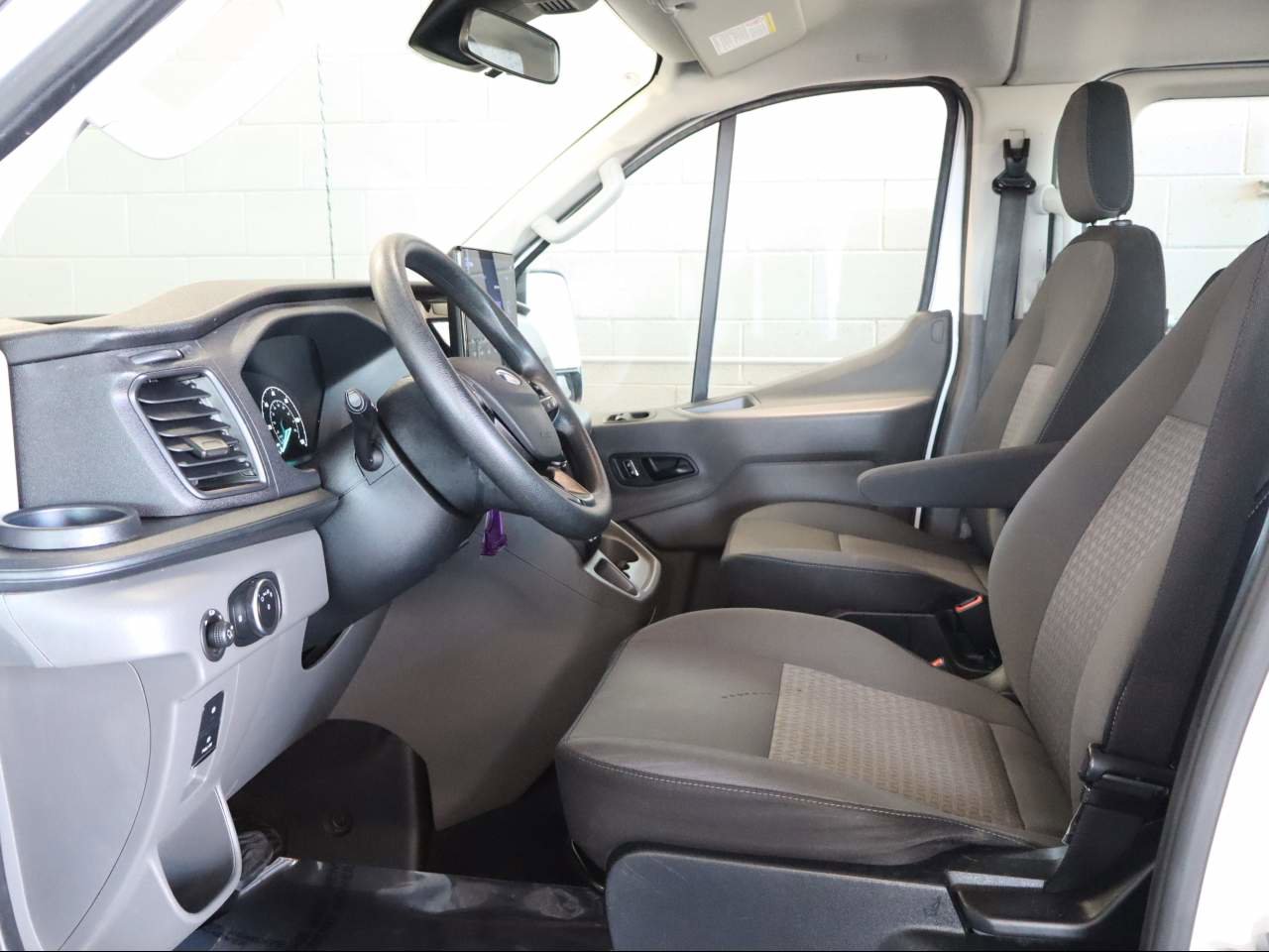 Used 2023 Ford Transit 350 XLT RWD image 16