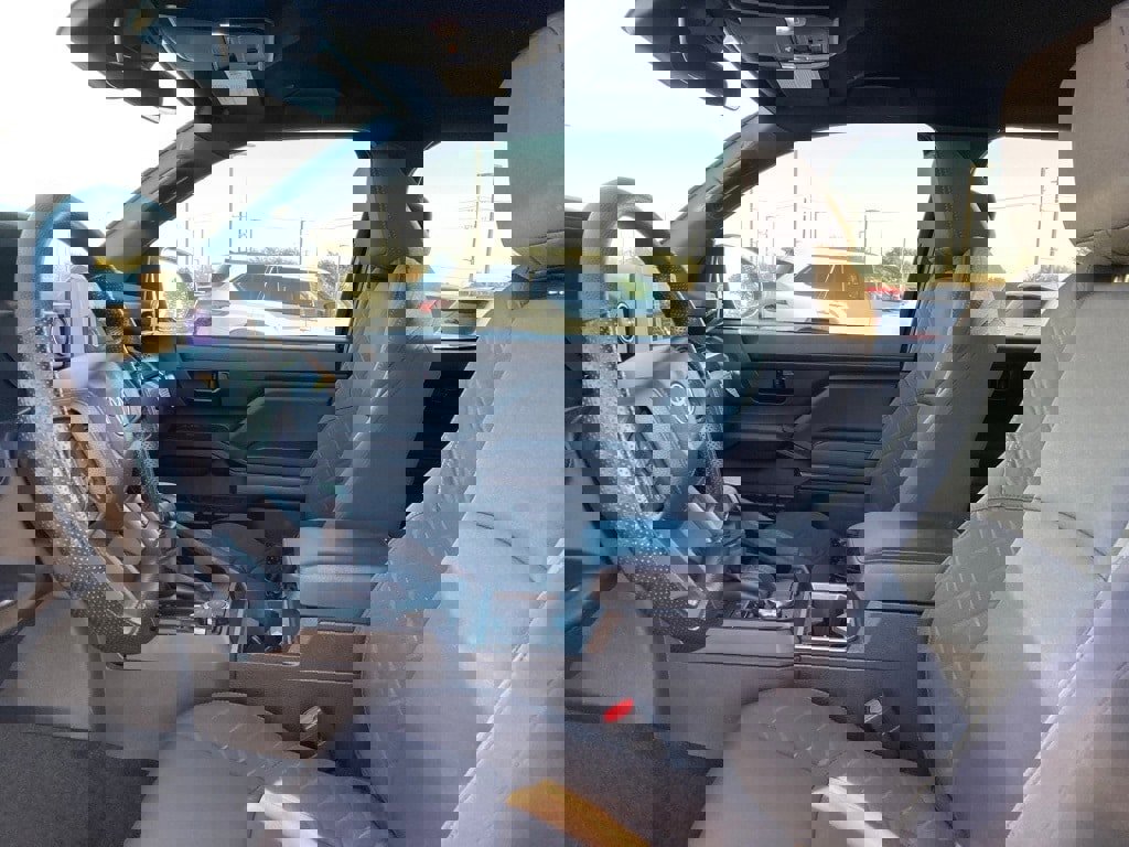 Certified 2025 Toyota Tacoma SR5 image 10