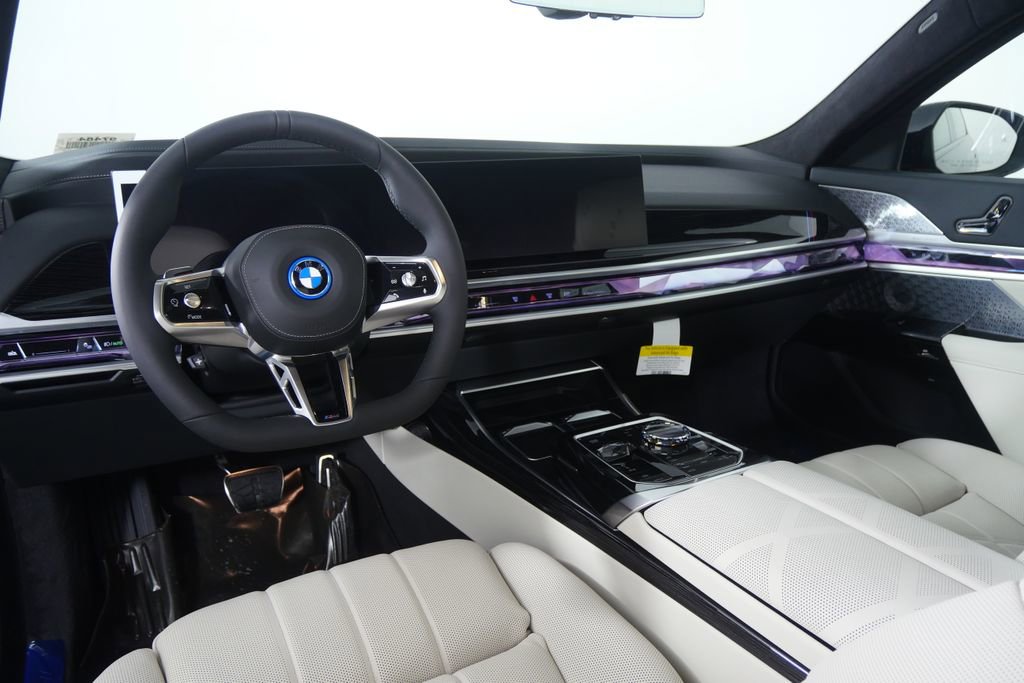 New 2026 BMW i7 xDrive60 w/ Executive Package image 17