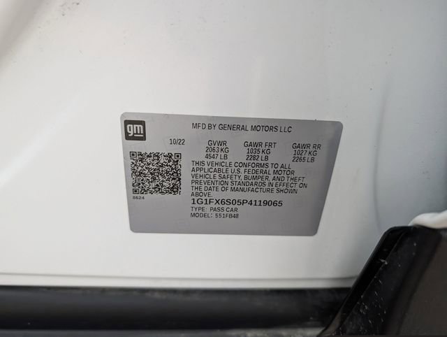 Used 2023 Chevrolet Bolt LT w/ Infotainment Package image 35