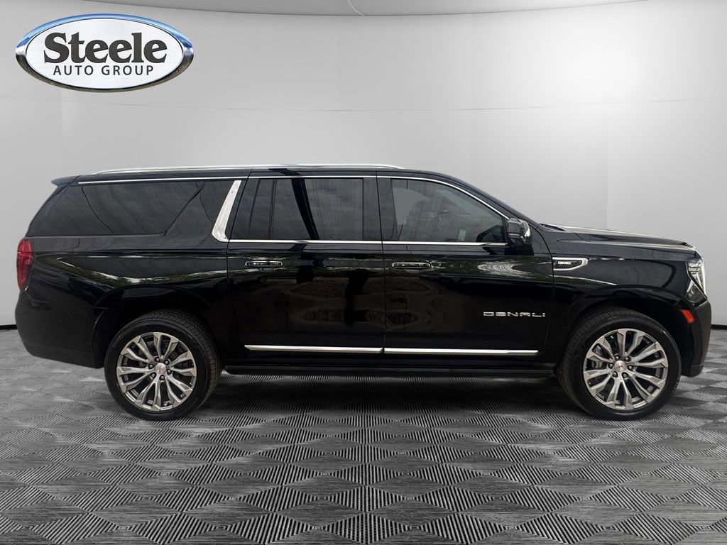 Used 2022 GMC Yukon XL Denali image 6