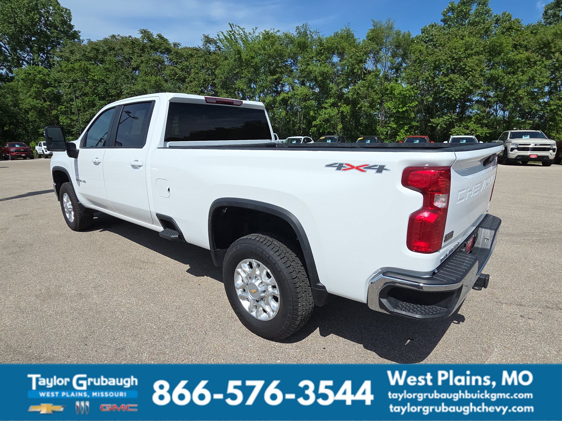 Used 2024 Chevrolet Silverado 3500 LT AWD/4WD image 6