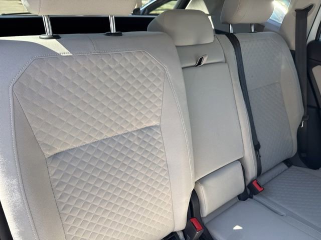 Used 2018 Volkswagen Tiguan S image 14