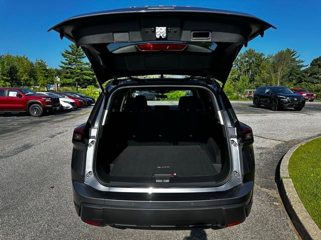 New 2026 Nissan Rogue S image 13