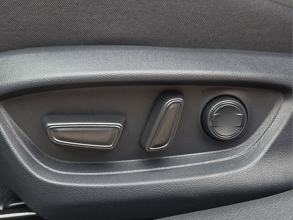 New 2026 Toyota Camry LE FWD image 19