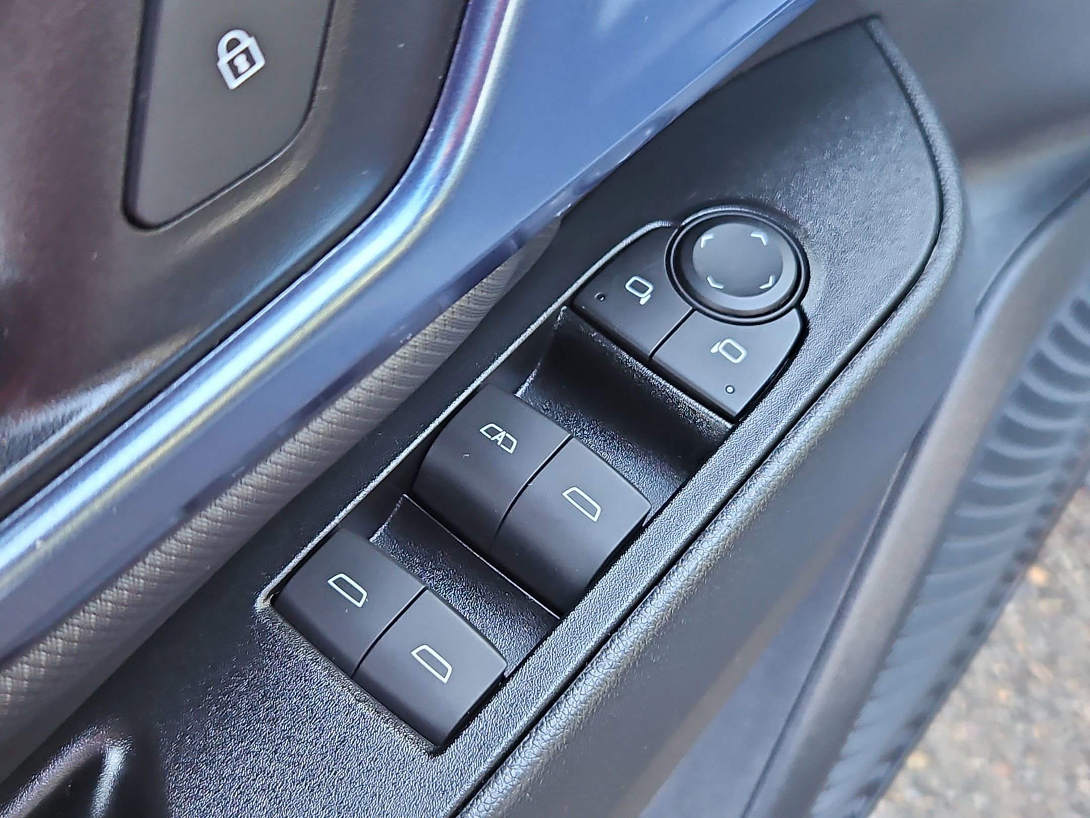 Used 2024 Chevrolet Equinox EV LT w/ LPO, Blackout Package image 10