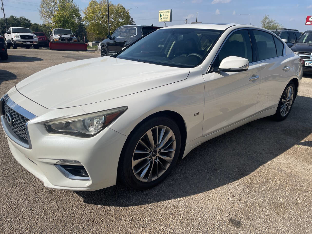 Used 2018 INFINITI Q50 Luxe w/ Essential Package (3.0T Luxe) image 4