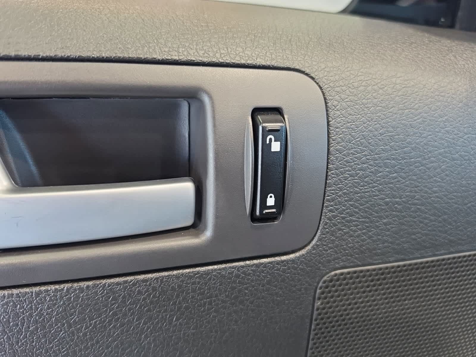 Used 2008 Ford Mustang GT RWD image 18
