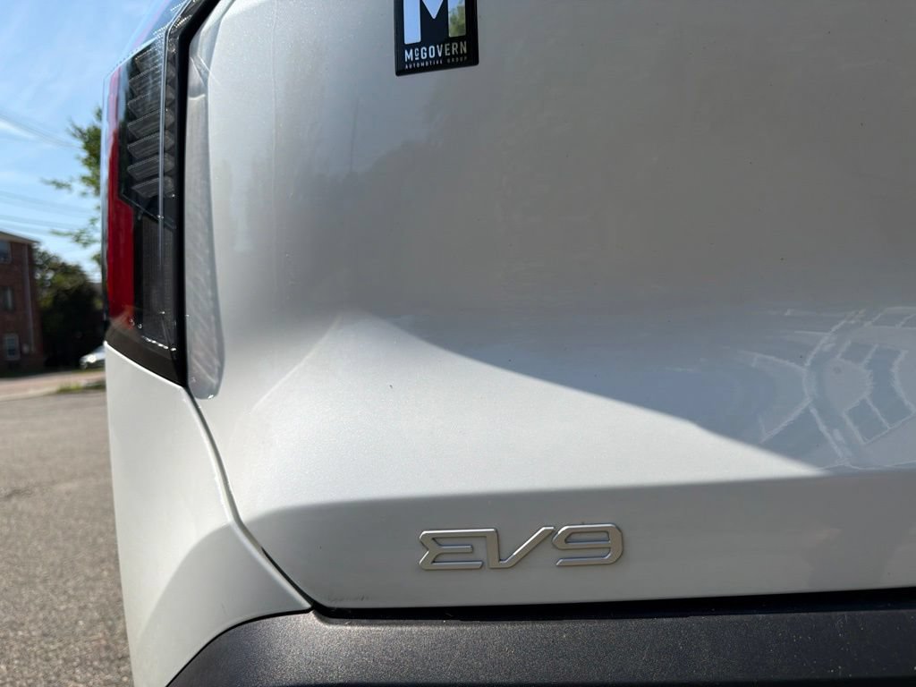 Certified 2024 Kia EV9 Wind AWD/4WD image 11