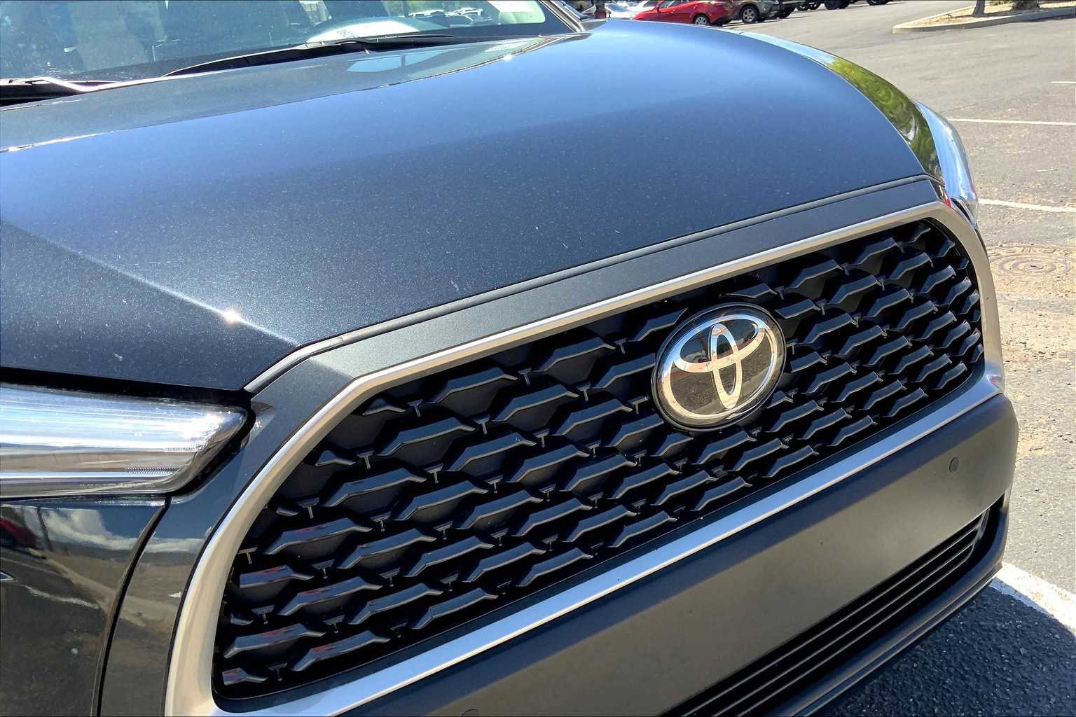 Certified 2024 Toyota Corolla Cross XLE image 26