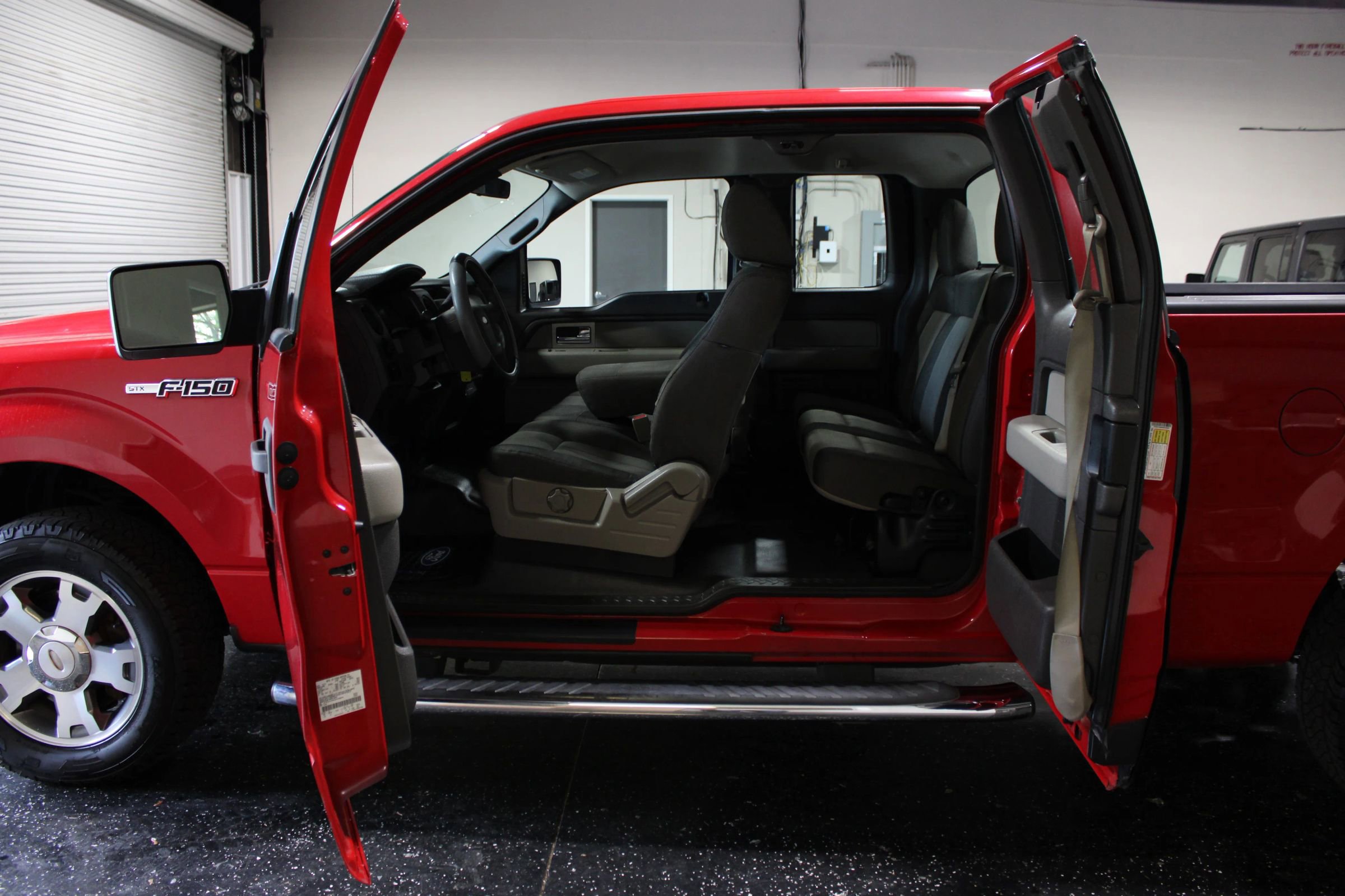 Used 2010 Ford F150 STX image 16