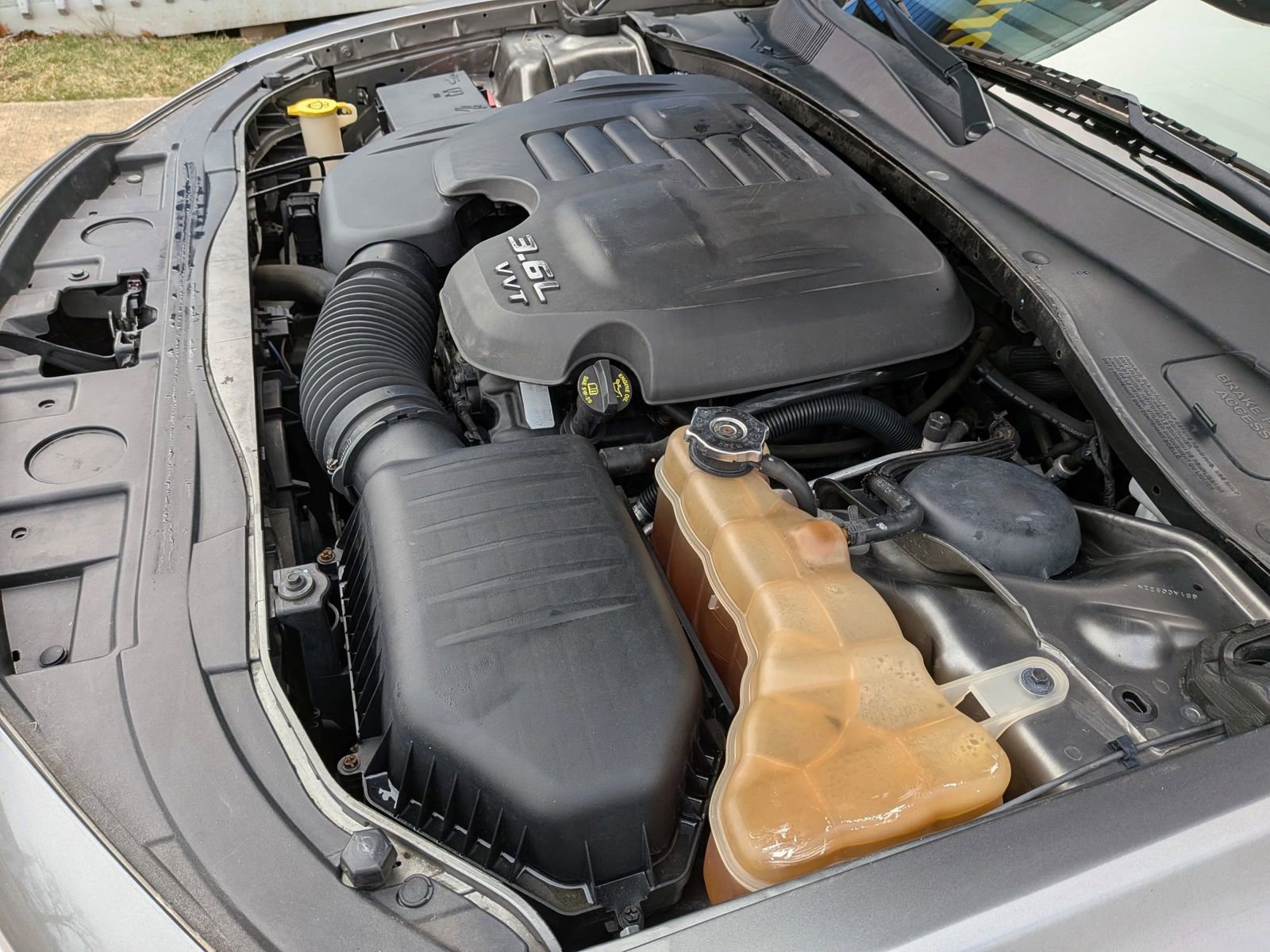 Used 2012 Chrysler 300 Limited image 17