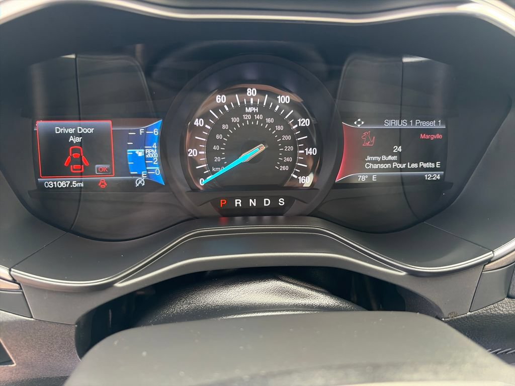 Used 2019 Ford Fusion SE FWD image 18