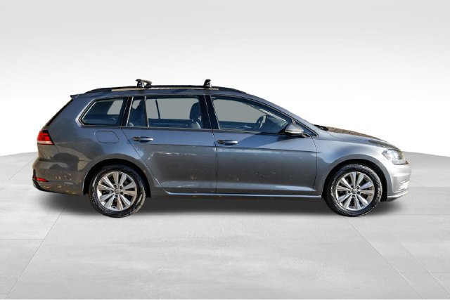 Used 2018 Volkswagen Golf S AWD/4WD image 4