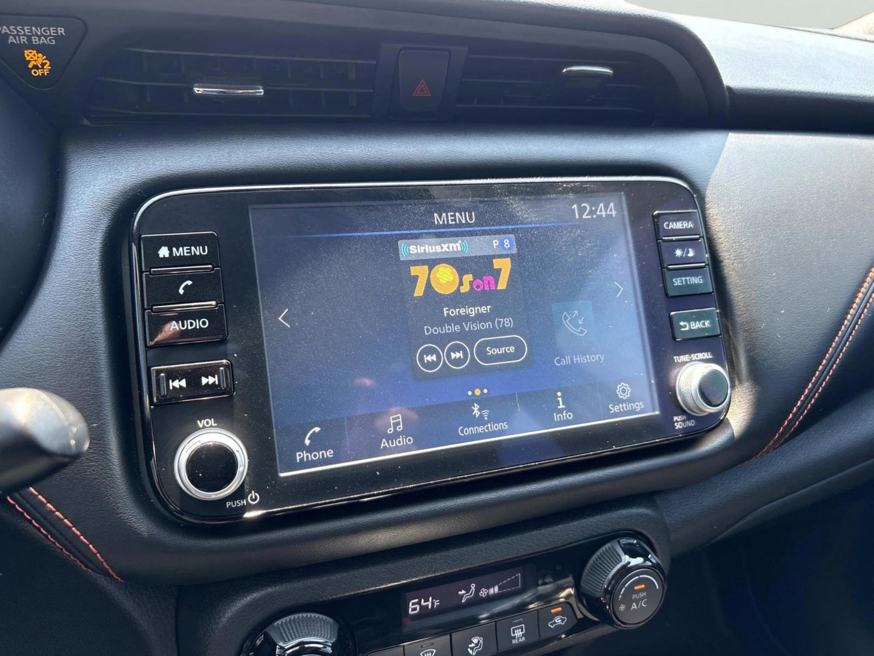 Used 2021 Nissan Kicks SR image 29