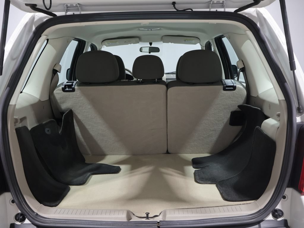 Used 2011 MAZDA Tribute i Sport FWD image 4