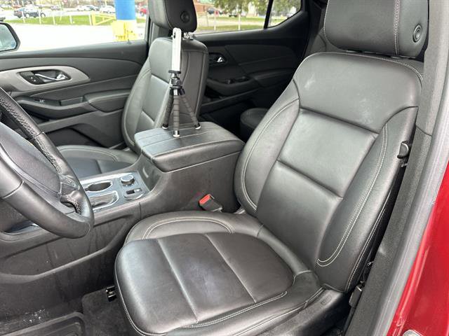 Used 2023 Chevrolet Traverse LT w/ LT Premium Package AWD/4WD image 37